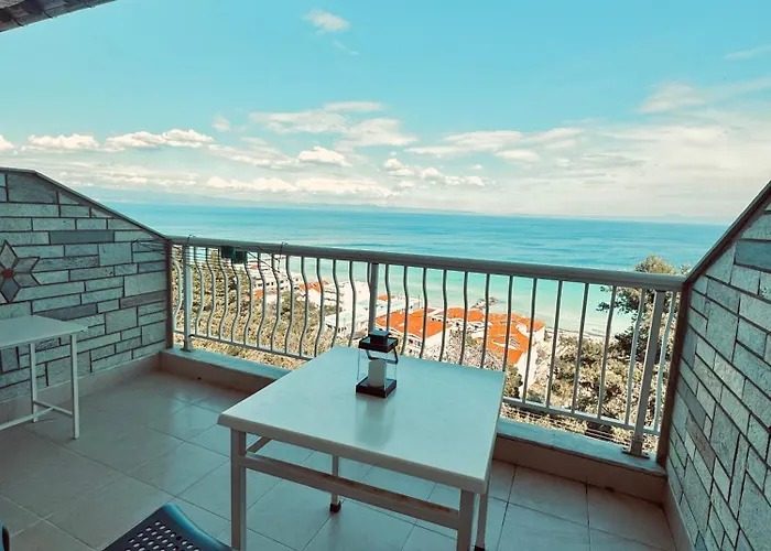 Nikos Sea View Room